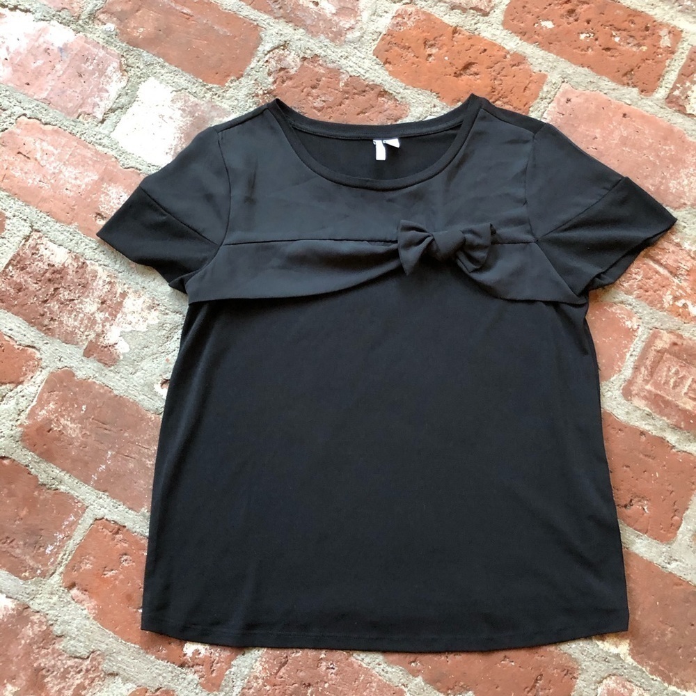 Elle Size Small black top and Carol Rose size small black & white top- two tops!